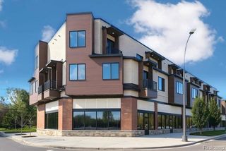 1760 E AUBURN Road 301, Rochester Hills, MI 48307
