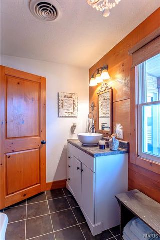 14225 Highway 68 South, St James, MO 65559