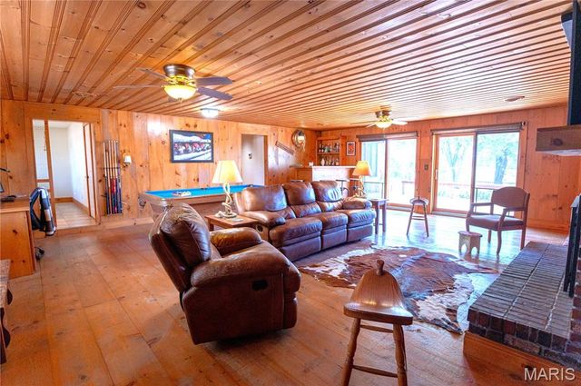 14225 Highway 68 South, St James, MO 65559