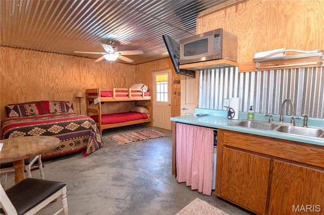 14225 Highway 68 South, St James, MO 65559