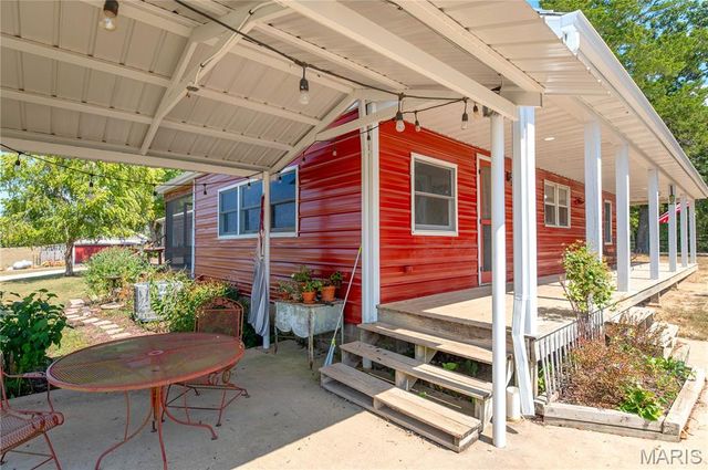 14225 Highway 68 South, St James, MO 65559