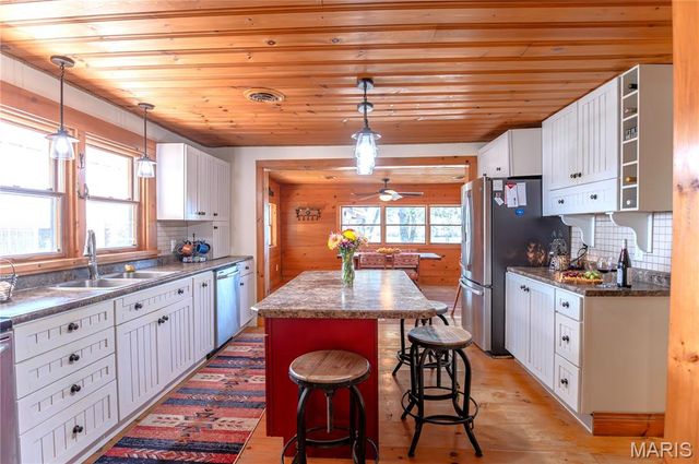 14225 Highway 68 South, St James, MO 65559