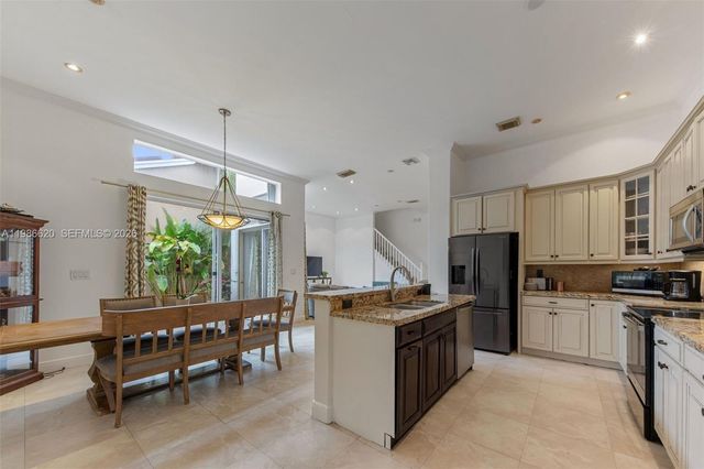 1104 Redwood Street, Hollywood, FL 33019