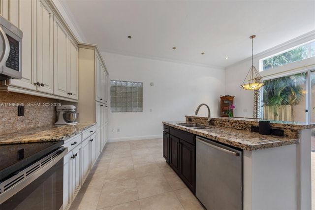 1104 Redwood Street, Hollywood, FL 33019