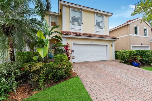 1104 Redwood Street, Hollywood, FL 33019