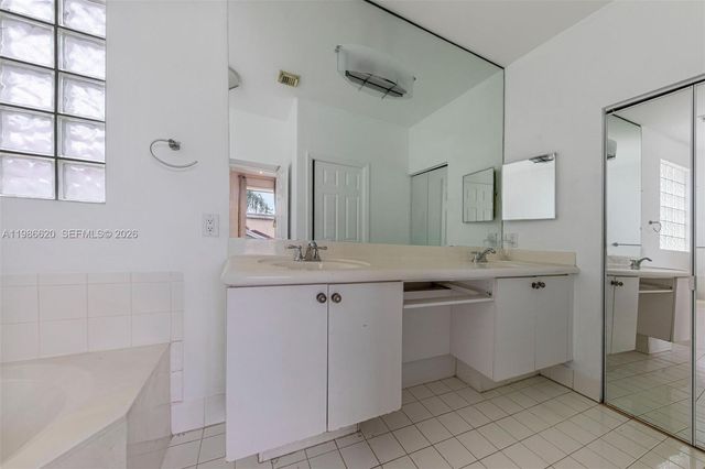 1104 Redwood Street, Hollywood, FL 33019