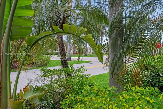 1104 Redwood Street, Hollywood, FL 33019