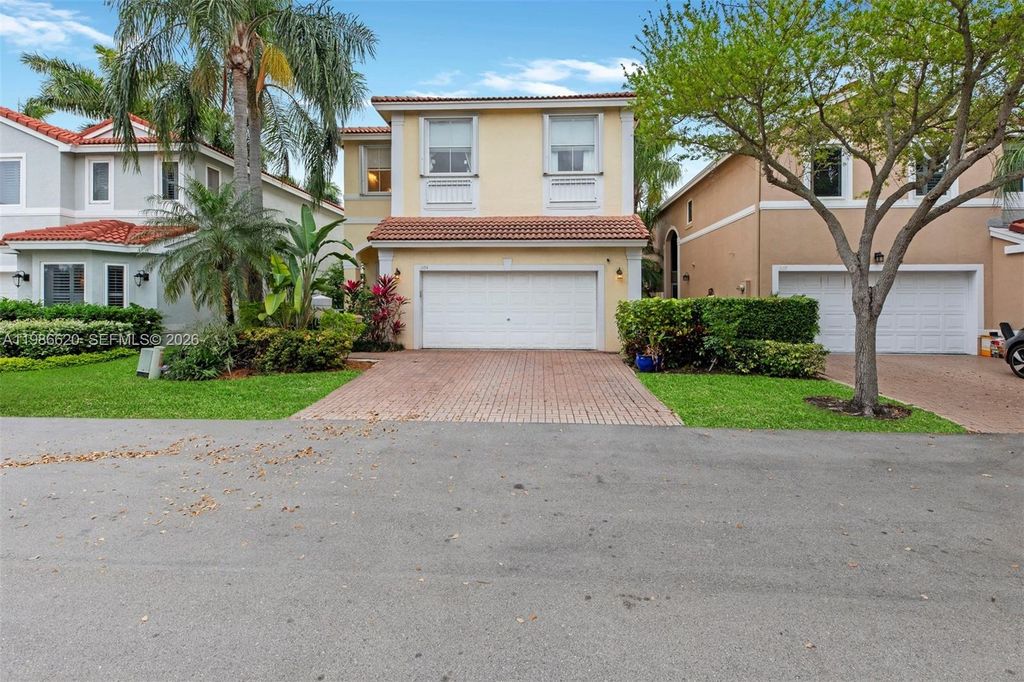1104 Redwood Street, Hollywood, FL 33019