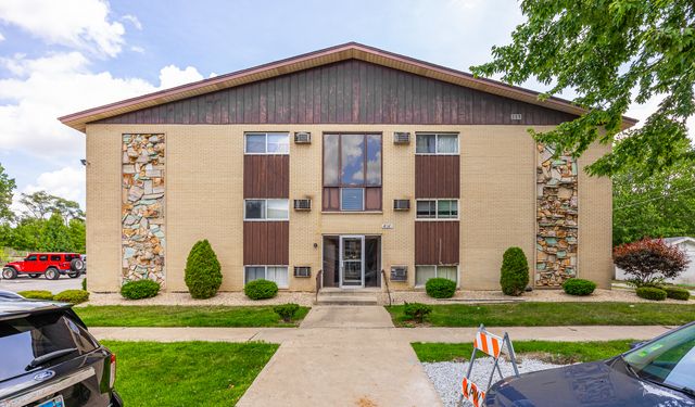 18361 Glen Oak Avenue 1E, Lansing, IL 60438
