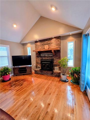 1818 Hilltop Drive, Country Club, MO 64505