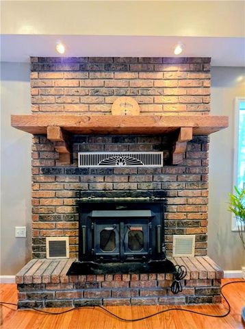 1818 Hilltop Drive, Country Club, MO 64505