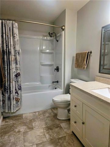 1818 Hilltop Drive, Country Club, MO 64505