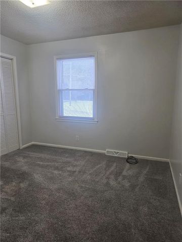 1818 Hilltop Drive, Country Club, MO 64505