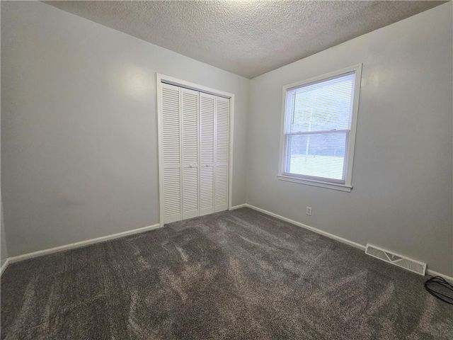 1818 Hilltop Drive, Country Club, MO 64505