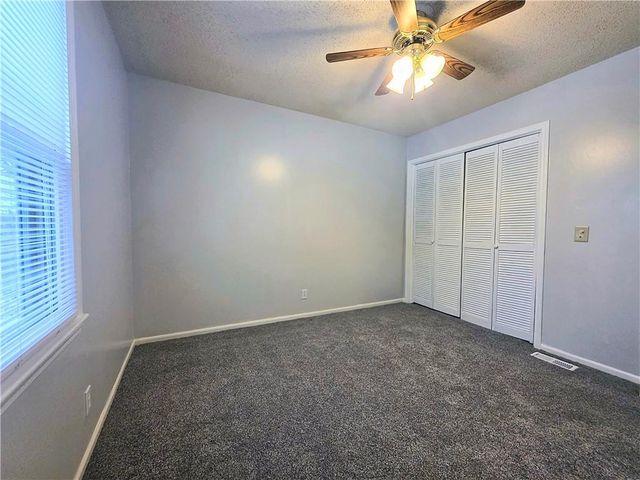 1818 Hilltop Drive, Country Club, MO 64505