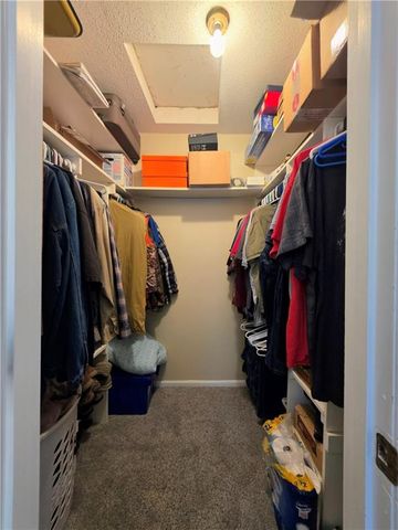 1818 Hilltop Drive, Country Club, MO 64505