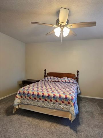 1818 Hilltop Drive, Country Club, MO 64505