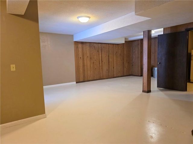 1818 Hilltop Drive, Country Club, MO 64505