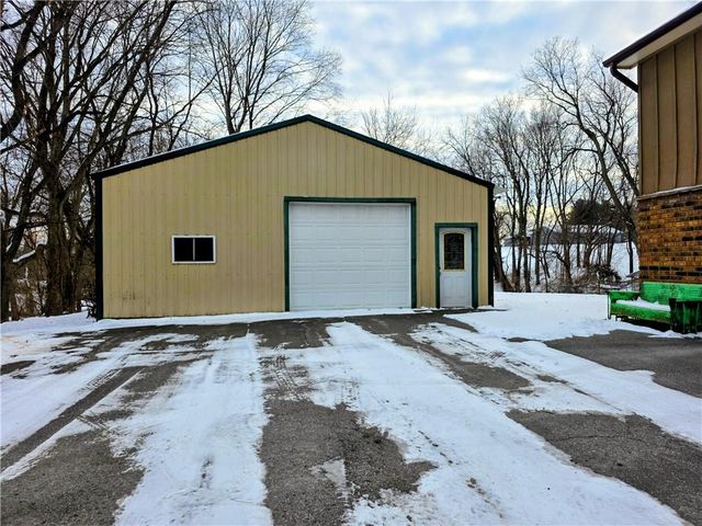 1818 Hilltop Drive, Country Club, MO 64505