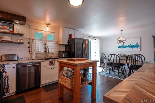 5079 Chapman Parkway, Hamburg, NY 14075