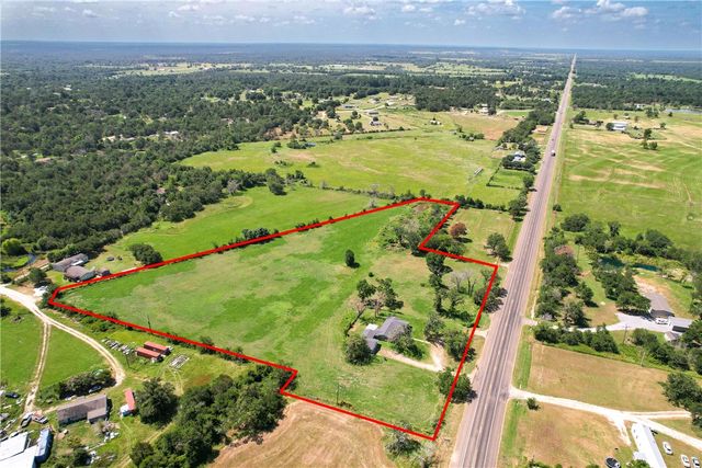 21356 North Highway 90 N, Bedias, TX 77831