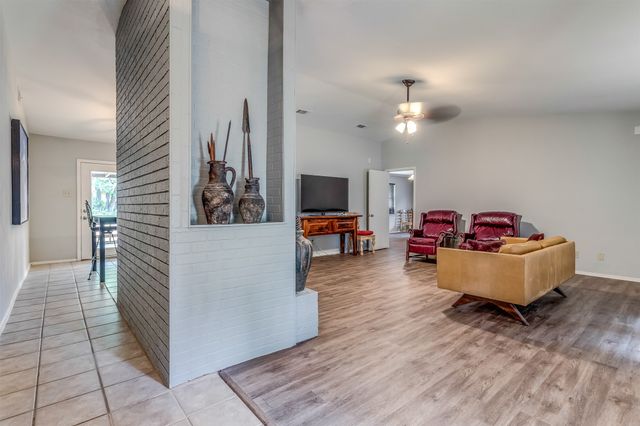 2221 N Mill Street, Lewisville, TX 75057