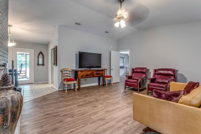 2221 N Mill Street, Lewisville, TX 75057
