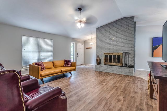 2221 N Mill Street, Lewisville, TX 75057