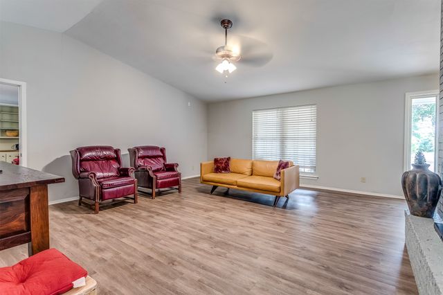 2221 N Mill Street, Lewisville, TX 75057