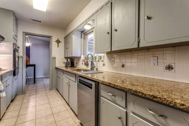 2221 N Mill Street, Lewisville, TX 75057