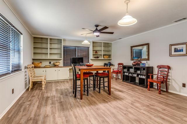 2221 N Mill Street, Lewisville, TX 75057