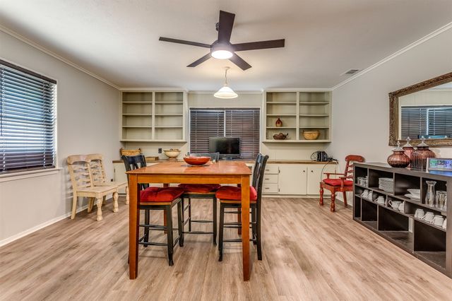2221 N Mill Street, Lewisville, TX 75057