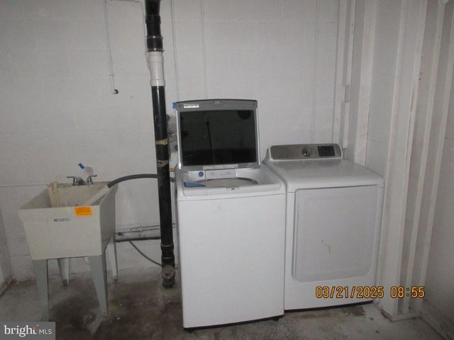 6611 STELTZ RD, Glen Rock, PA 17327