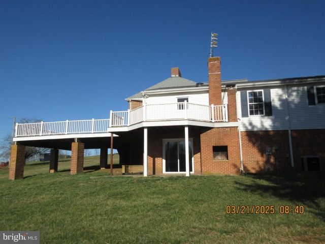 6611 STELTZ RD, Glen Rock, PA 17327