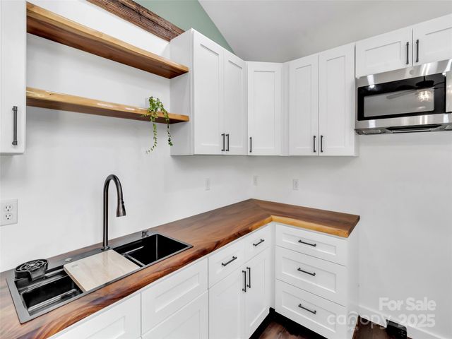 535 Hemlock Loop, Maggie Valley, NC 28751