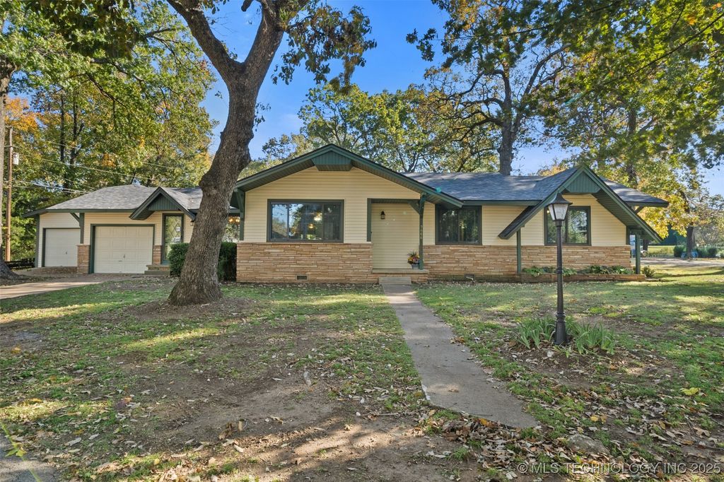 9666 E Sycamore Street, Claremore, OK 74017