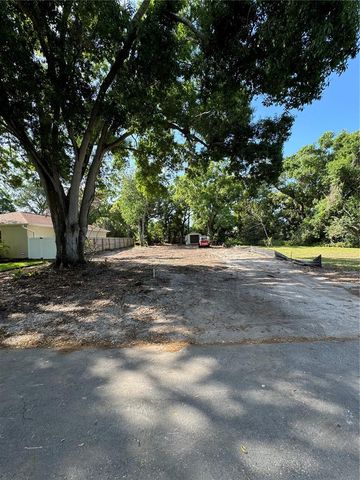 1207 PINE AVENUE NW, Largo, FL 33770