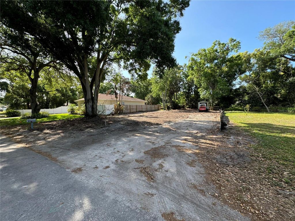 1207 PINE AVENUE NW, Largo, FL 33770