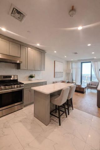 141-26 Northern Boulevard 10B, Flushing, NY 11354