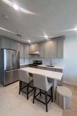 141-26 Northern Boulevard 10B, Flushing, NY 11354