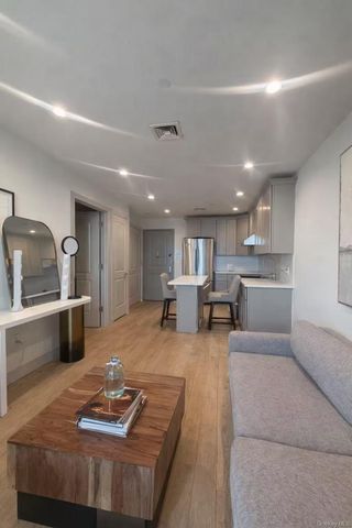 141-26 Northern Boulevard 10B, Flushing, NY 11354