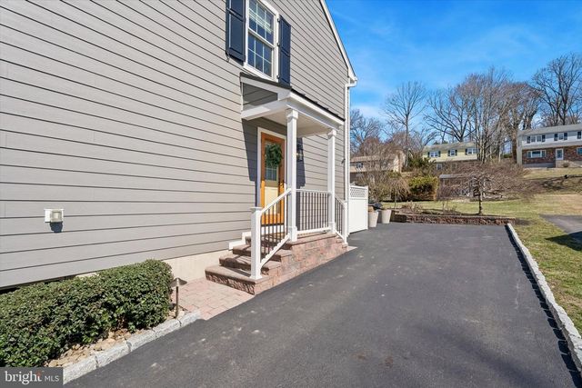 649 GLENDALE RD, Havertown, PA 19083