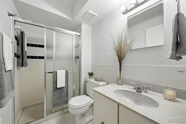 11921 Villa Dorado Drive A, St Louis, MO 63146