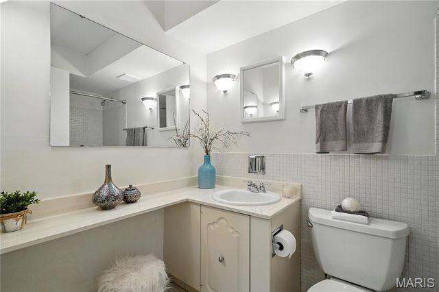 11921 Villa Dorado Drive A, St Louis, MO 63146