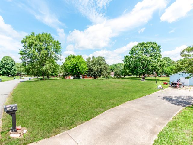 1741 Lexington Place NW, Concord, NC 28027