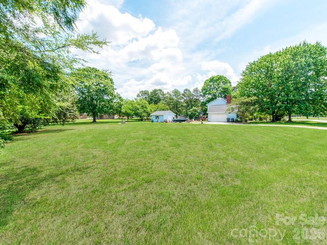1741 Lexington Place NW, Concord, NC 28027