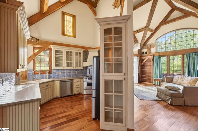 364 Old Highway 25, Travelers Rest, SC 29690