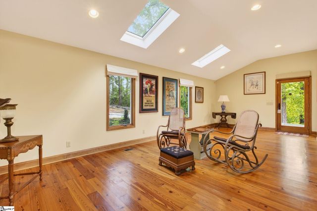 364 Old Highway 25, Travelers Rest, SC 29690
