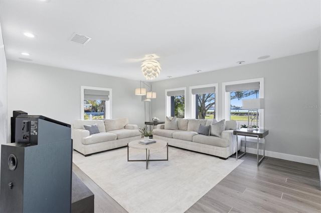 670 SUNSET DRIVE S, St Petersburg, FL 33707