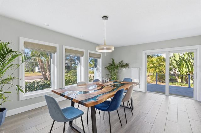 670 SUNSET DRIVE S, St Petersburg, FL 33707